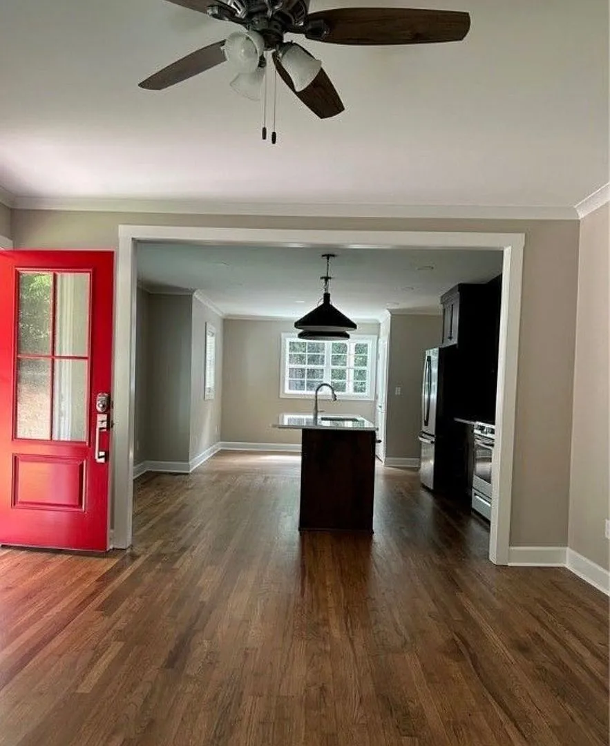 Freshly Renovated Athens Home | Pre-Leasing Fall 2027 — Photo 4