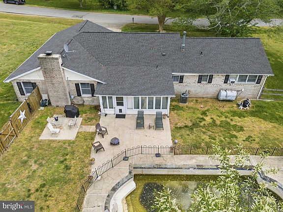 4th image of 35720 Chief Rd