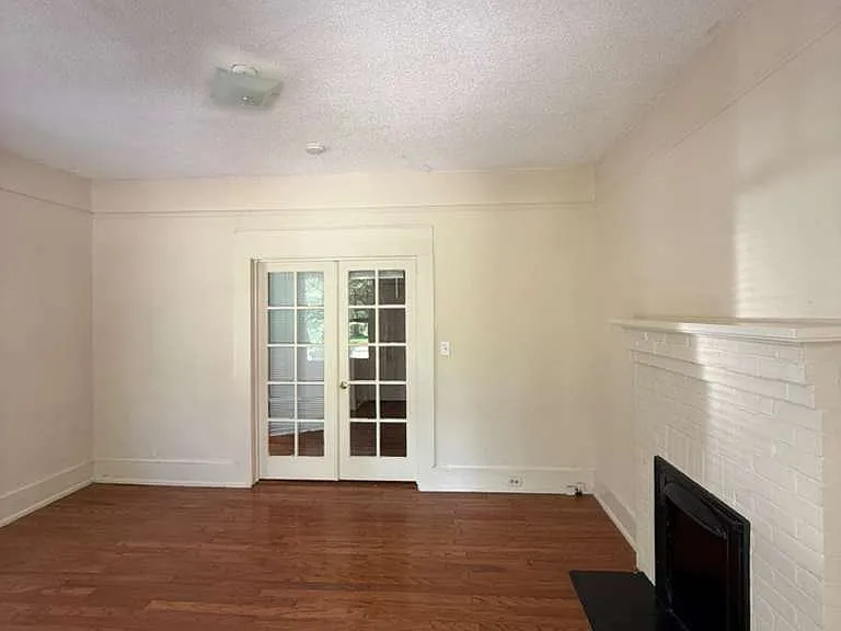1118 Gladden St — Photo 3
