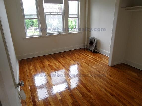 2nd image of 1630 Commonwealth Ave #121