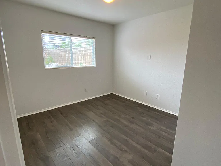3411 Ashleaf Wls — Photo 16