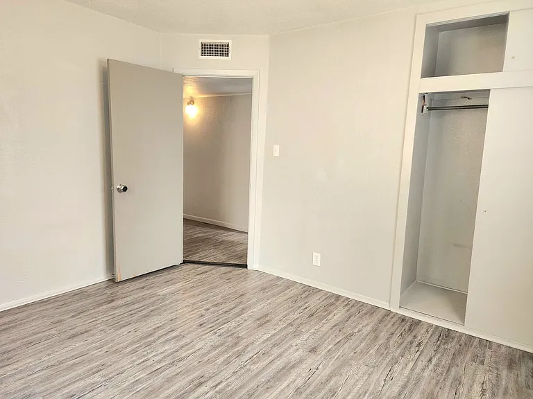 124 New Mexico Dr — Photo 27