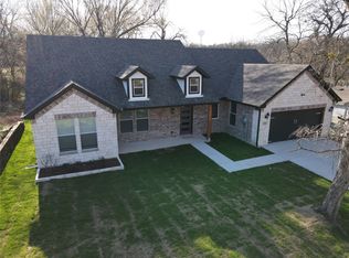 240 E Lynwood McKinney St, Van Alstyne, TX 75495
