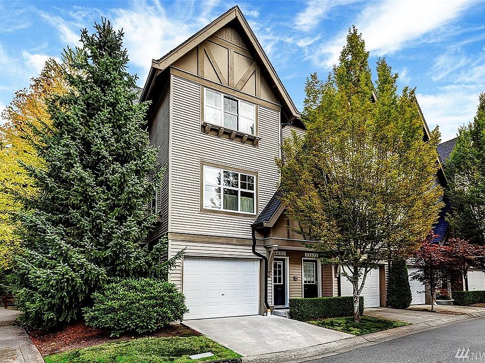 1st image of 22620 NE Alder Crest Ln
