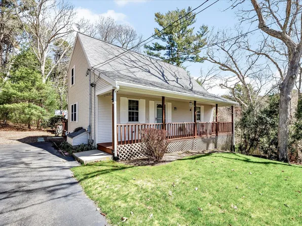 370 Quinaquisset Avenue, Mashpee, MA 02649