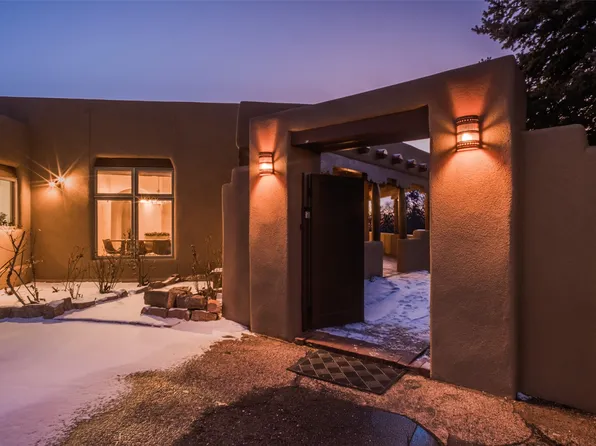 1394 Camino Sin Salida, Santa Fe, NM 87501