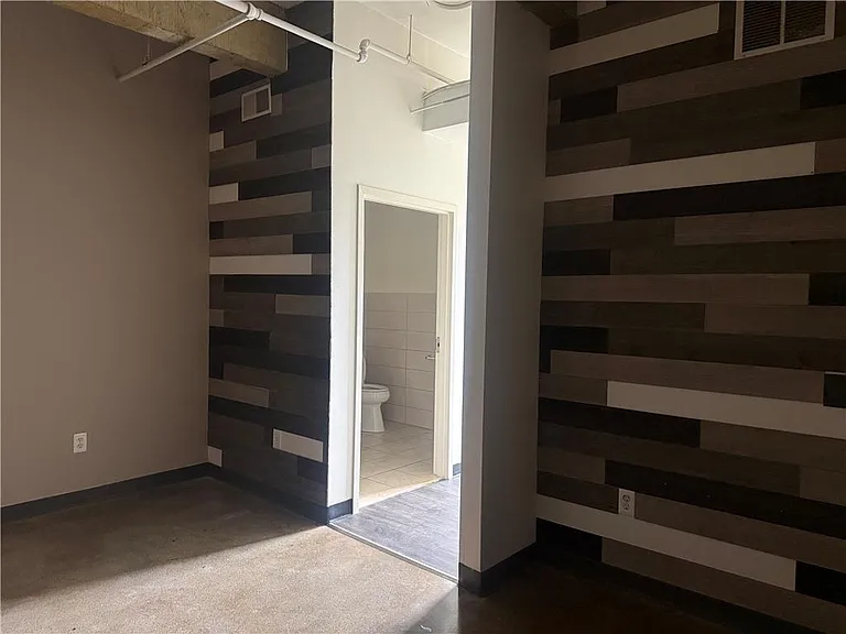 128 N 8th St #3E — Photo 12