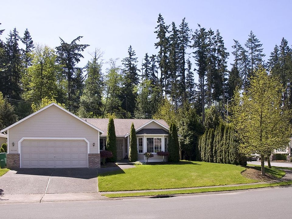 Beautiful updated rambler in wonderful community