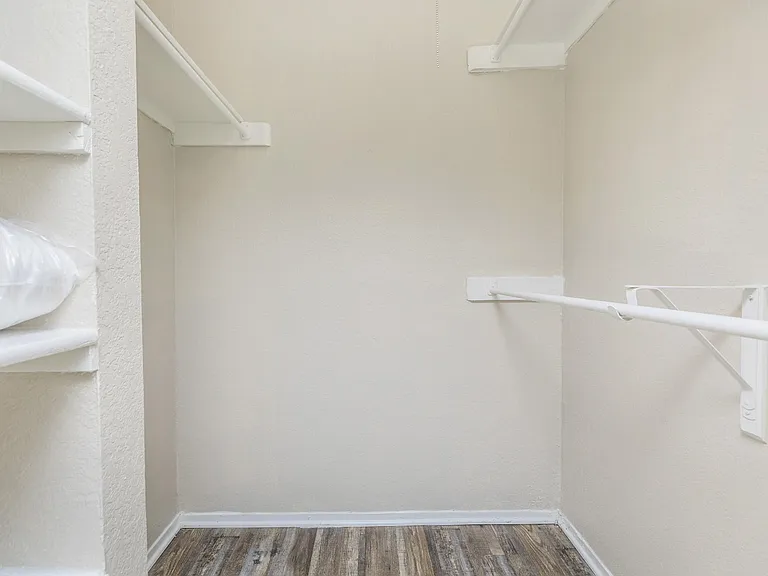 Blakely Apartments — Photo 71