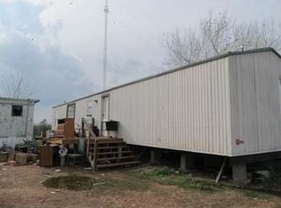 742B Victor Rd, Victoria, TX 77904