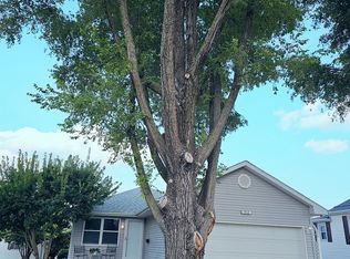 1712 Highland Ave, Crest Hill, IL 60403