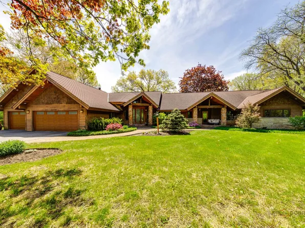 25909 W Sunset Rd, Barrington, IL 60010