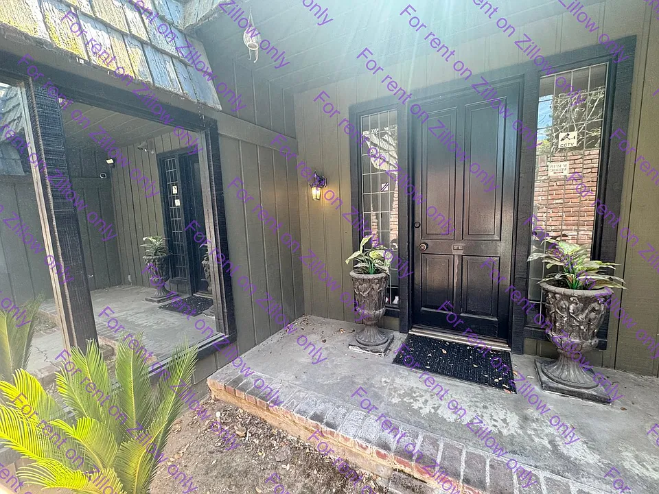 2575 W San Jose Ave