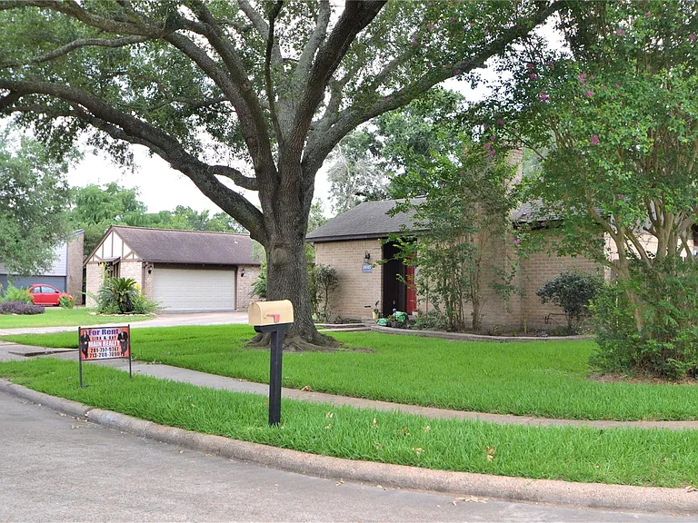 15927 Tumbling Rapids Dr — Photo 46