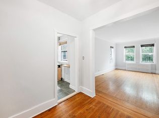 8610 34th Ave APT 424, Flushing, NY 11372