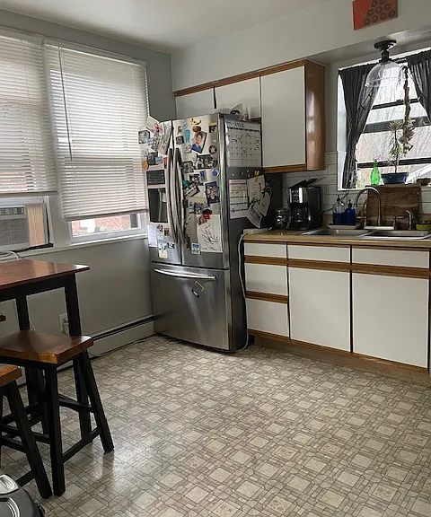 1613 N Newton St #A — Photo 4