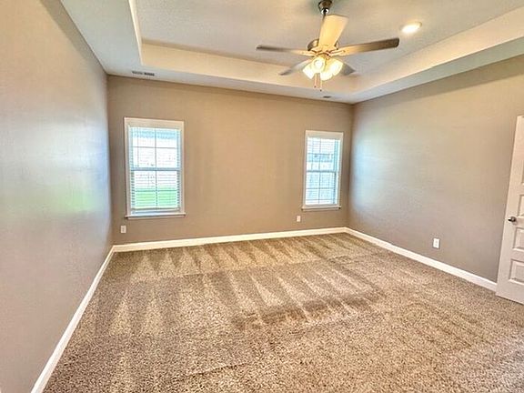 5th image of 95 Birkdale Dr