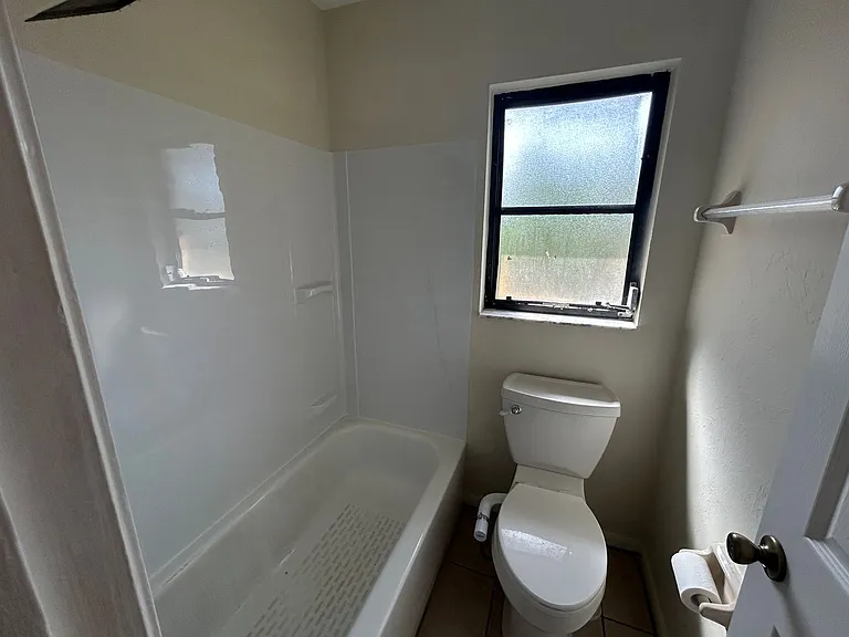 17382 W Carnegie Cir — Photo 11