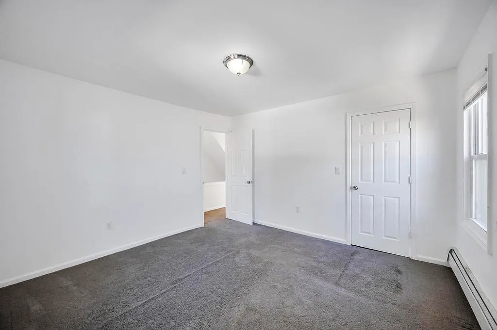 2 bed, 700 sqft, $2,500 — Photo 3