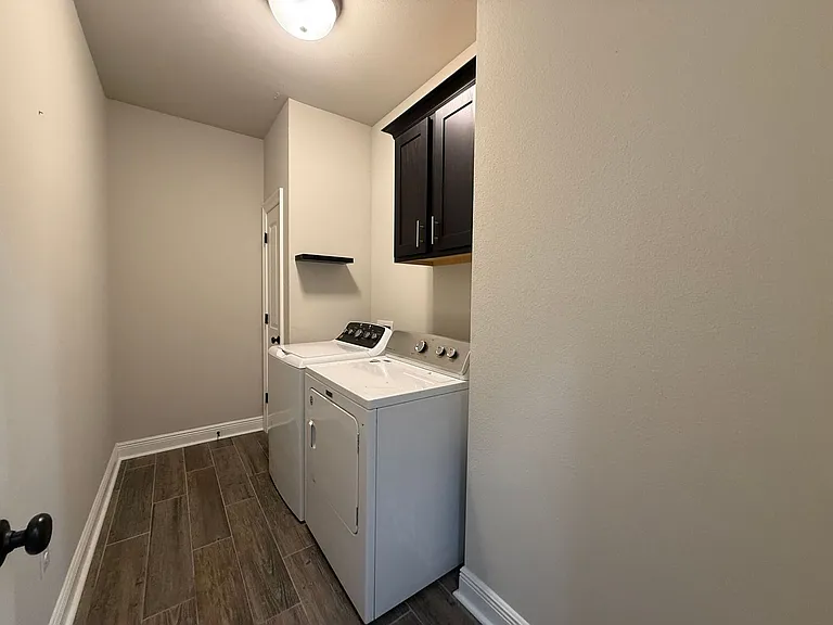 6510 Suwanee Rd — Photo 22