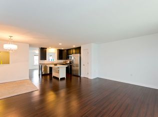 37 Wayside Ct, Falling Waters, WV 25419