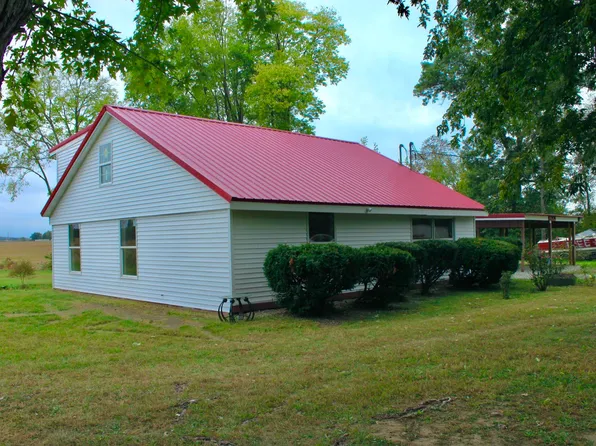 10209 8a Rd, Plymouth, IN 46563