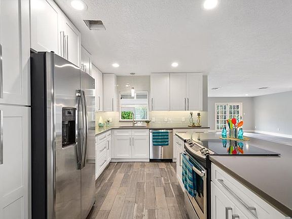 5th image of 3018 Clemwood St
