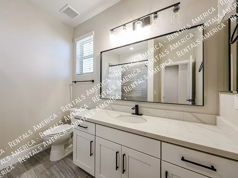 7855 W Rock Springs Dr — Photo 23