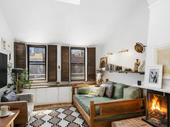 425 East 78th Street image 1 of 9