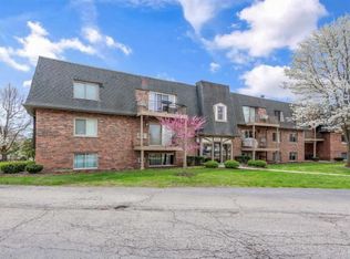 444 Cavalier Ct #2, Dundee, IL 60118