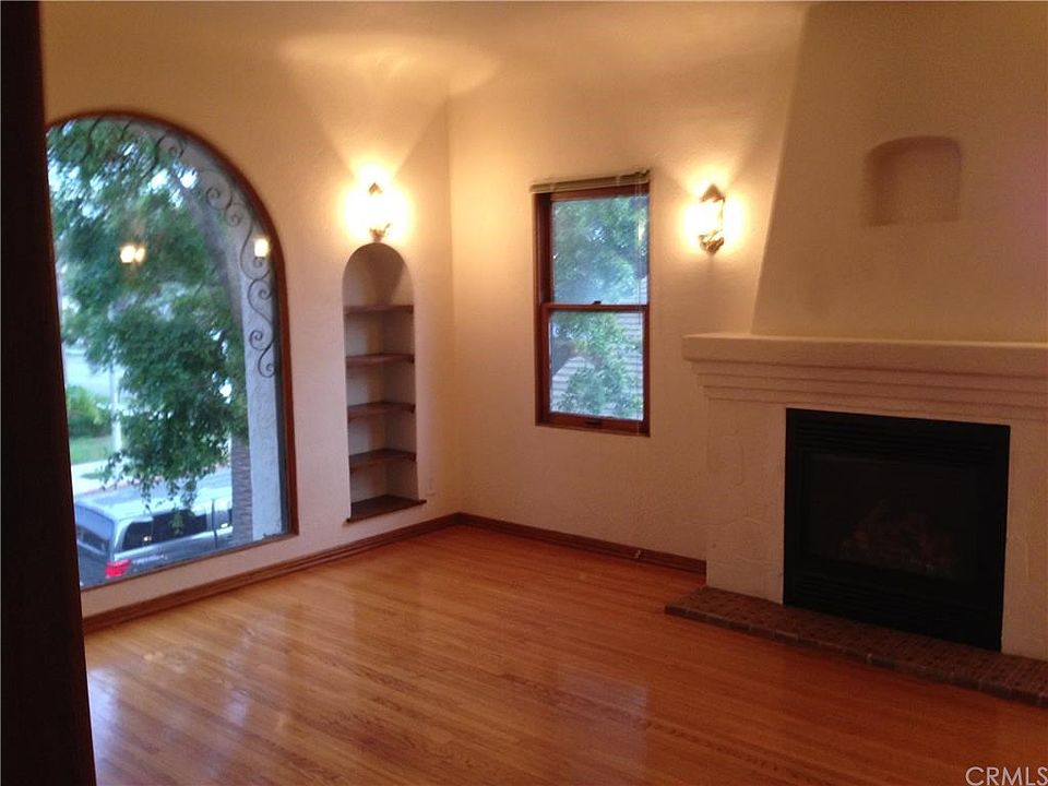 1st image of 811 Stanley Ave