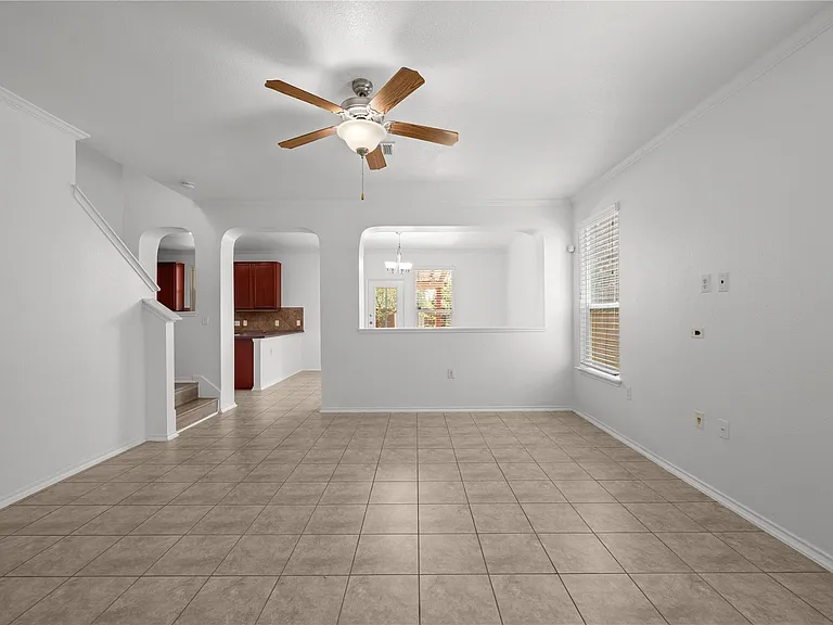 10909 Helms Deep Dr — Photo 5