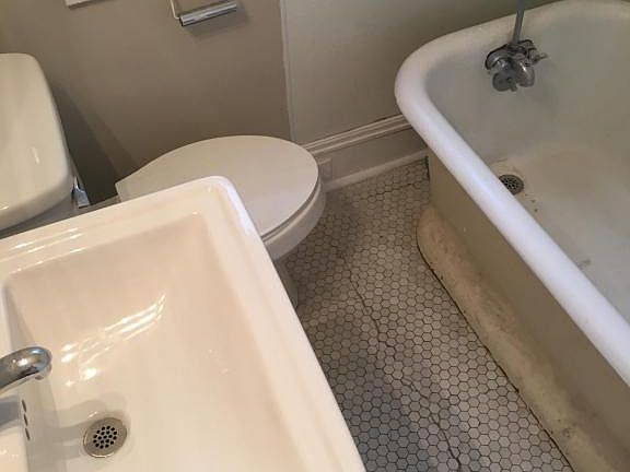 3rd image of 2316 Grandview Ave