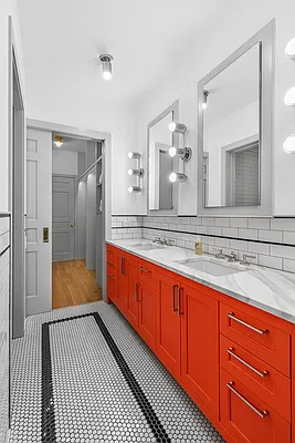 Sold by Compass | media 25