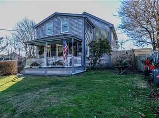 225 Old Mill Ln, Portsmouth, RI 02871
