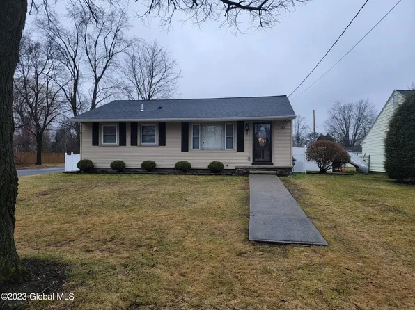 20 Mac Arthur Drive, Glens Falls, NY 12801