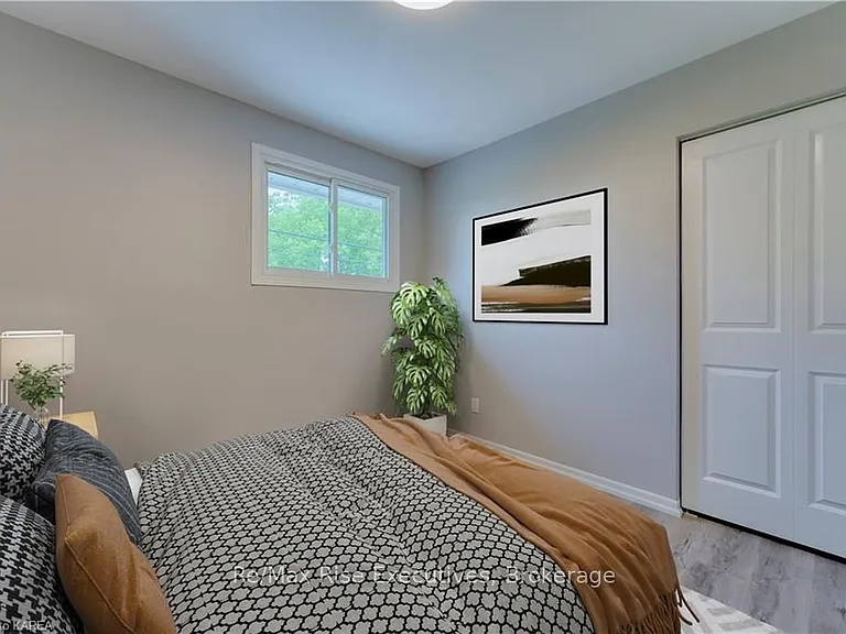 631 Aylmer Cres #1 — Photo 13