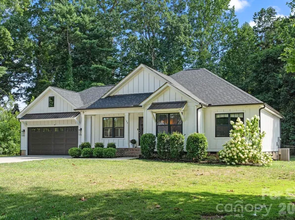 109 Logan Ln, Belmont, NC 28012