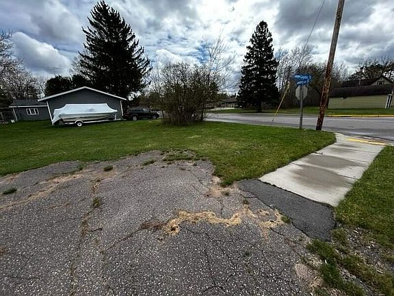 2nd image of 6970 Gogebic St