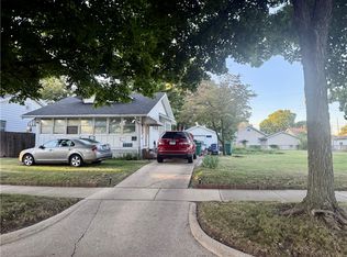 2152 E Decatur St, Decatur, IL 62521