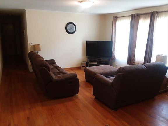 2nd image of 1380 S Salt Pond Ave