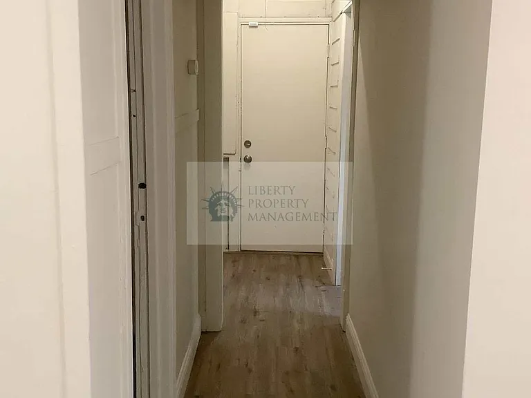 729 E Yosemite Ave — Photo 10