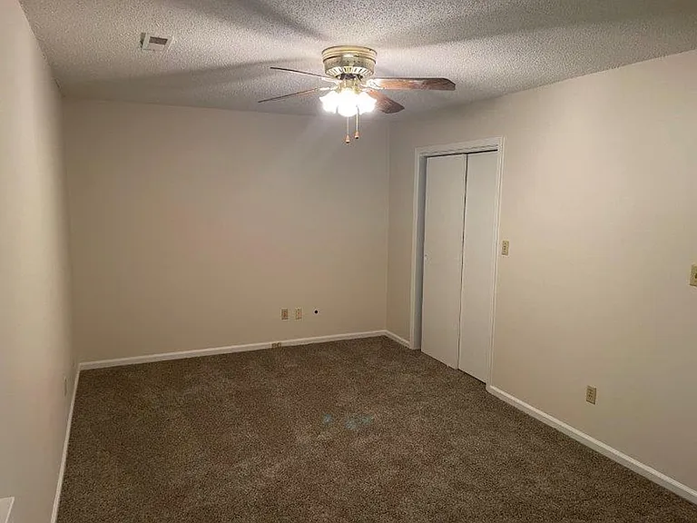 2519 Hawksbury Ln — Photo 28
