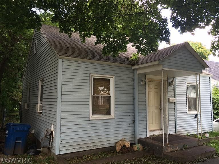 1st image of 1743 Burlingame Ave SW