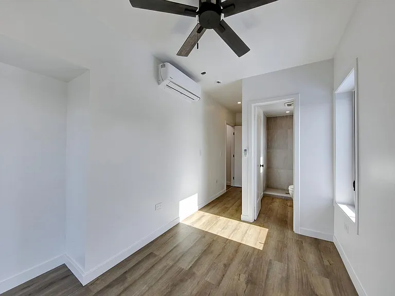 3064 Imperial Ave — Photo 8