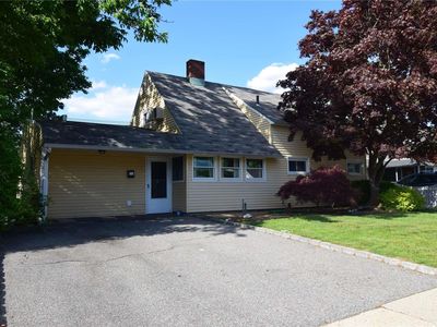 27 Red Maple Drive, Wantagh, NY, 11793