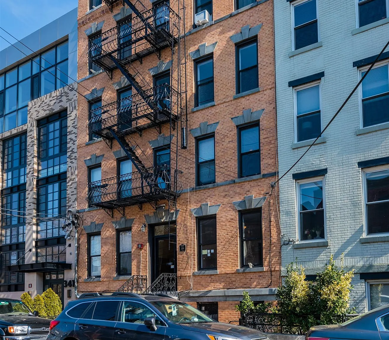 1 bed, 1.0 bath, $3,500 — Photo 1