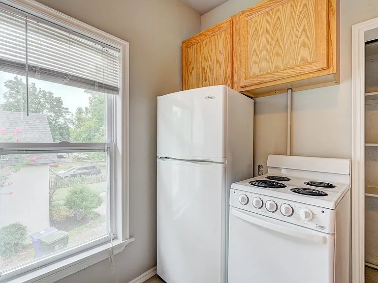 440 Elm Ave #3 — Photo 7