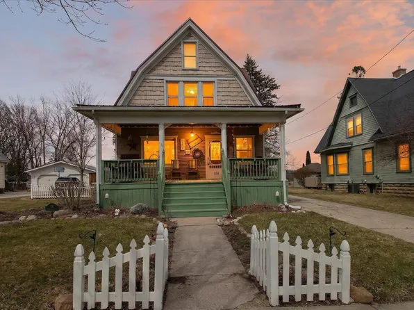 121 E End St, Alma, MI 48801