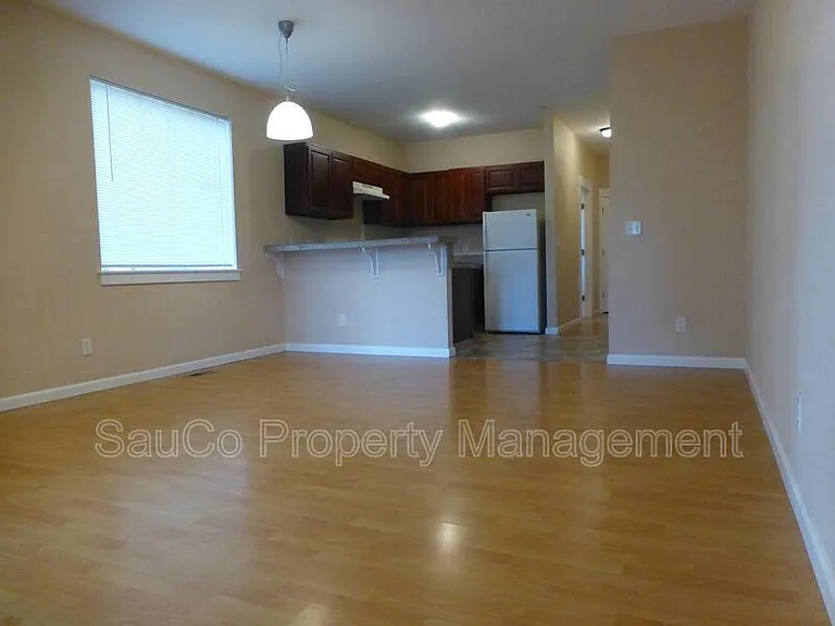 1109 NE 106th Ave — Photo 17